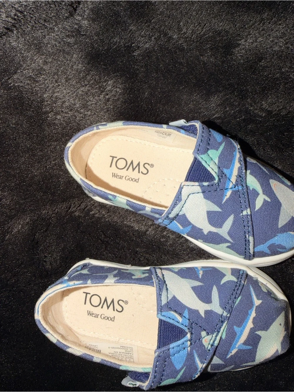 TOMS Kids Shark Print Shoes